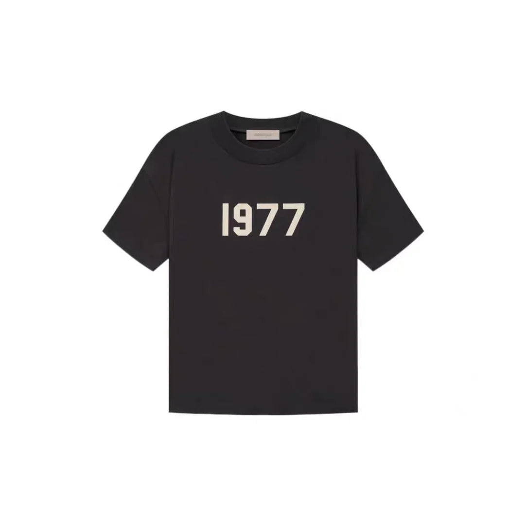 Essential 1977 Short/Shirt Set