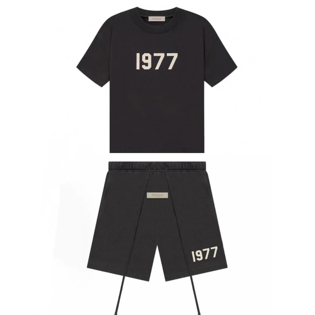 Essential 1977 Short/Shirt Set