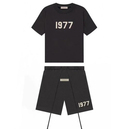 Essential 1977 Short/Shirt Set